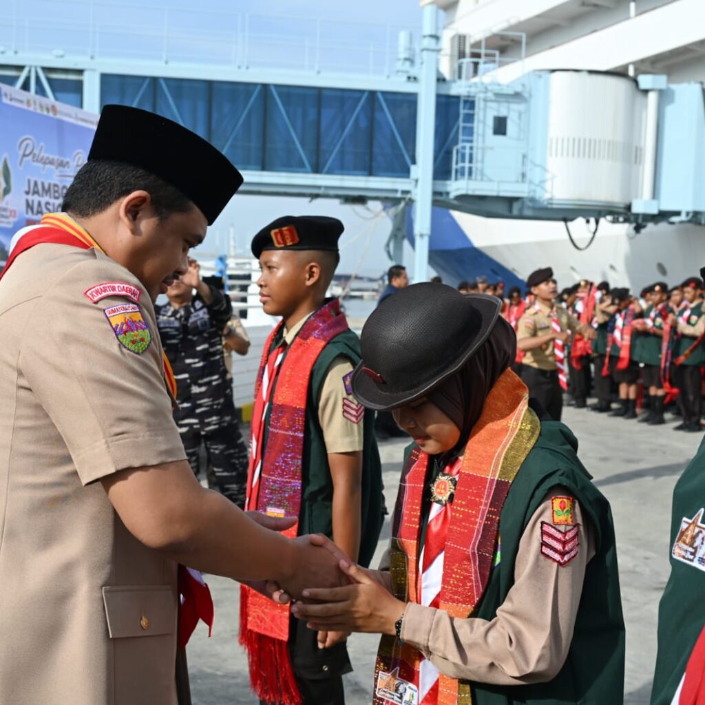 Bobby Nasution Lepas 1.179 Pramuka Sumut ke Jamnas XII, Pesan Jaga Nama Baik Daerah