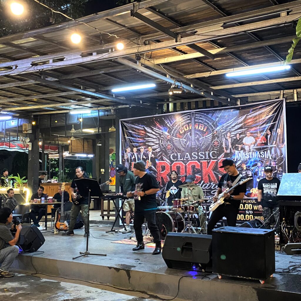 Bukan Sekedar Manggung, Rudi Property Bangkitkan Lagi Denyut Musik Binjai Dari Cafe Ke Cafe