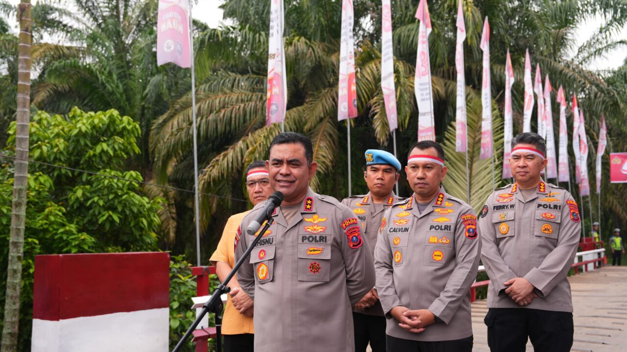Kapolda Sumut Resmikan Jembatan Merah Putih di Kutalimbaru