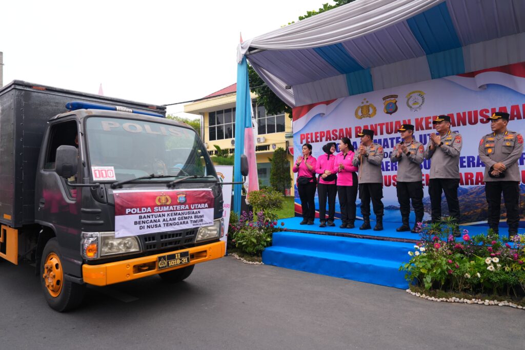 Tahap Pertama, Polda Sumut Berangkatkan 25 Ton Bantuan Kemanusiaan untuk Korban Gempa NTT