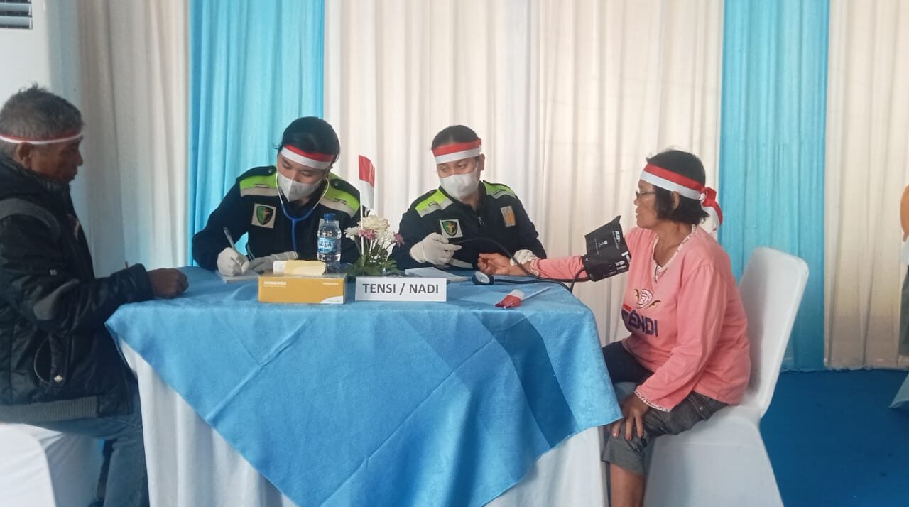Polda Sumut Berikan Fasilitas Kesehatan kepada Warga Samosir