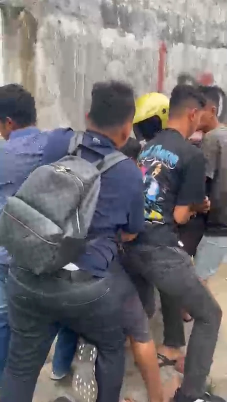 Mau Ditangkap, Pengedar Sabu dan Ganja di Bandar Khalipah Bergumul dengan Polisi 