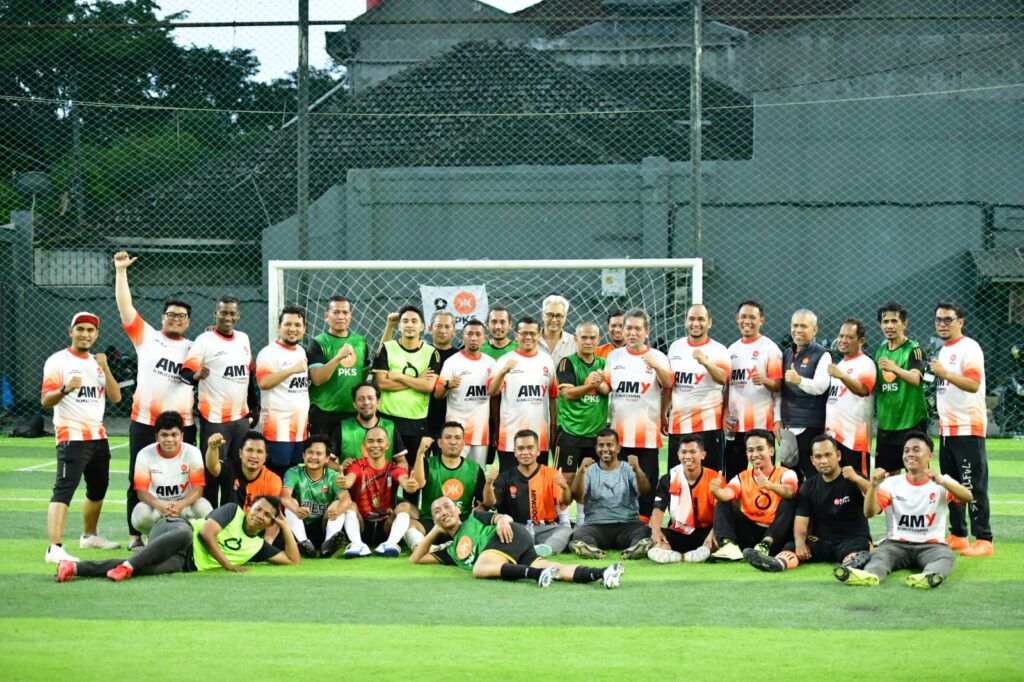 Main Mini Soccer Bareng Jurnalis Medan, Presiden PKS: Kita Harus Sehat Untuk Terus Berkarya Bagi Bangsa