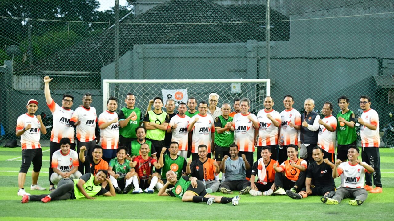 Main Mini Soccer Bareng Jurnalis Medan, Presiden PKS: Kita Harus Sehat Untuk Terus Berkarya Bagi Bangsa