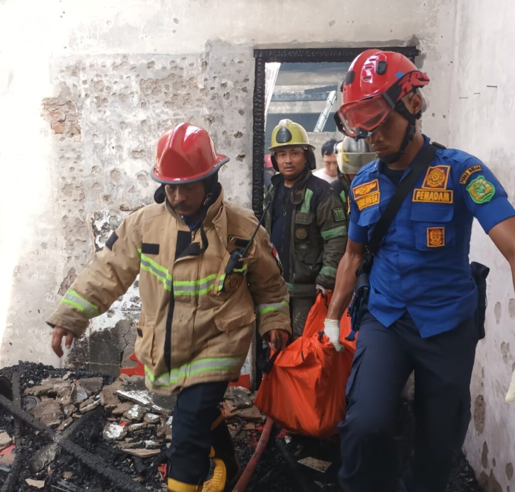 Lima Rumah di Pandau Hulu II Medan Hangus Terbakar, Seorang Lansia Tewas