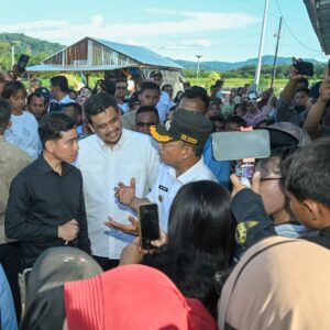 Kunjungi Huntara Tapsel, Wapres Gibran dan Gubernur Sumut Pastikan Huntap Segera Dibangun