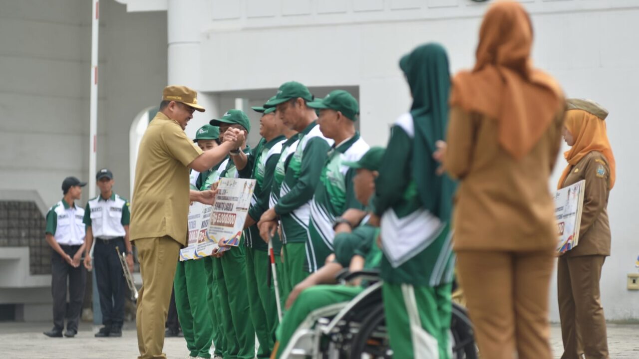 Haornas ke-43, Bobby Nasution Berikan Tali Asih untuk Atlet Legendaris Sumut