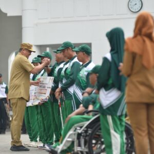 Haornas ke-43, Bobby Nasution Berikan Tali Asih untuk Atlet Legendaris Sumut