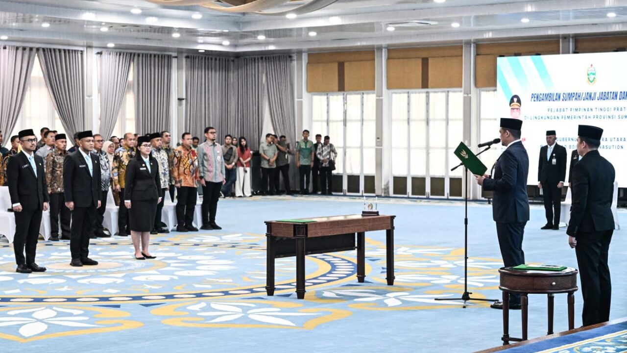 Bobby Nasution Lantik Tiga Pejabat Pimpinan Tinggi Pratama, Tekankan Target Pembangunan Terukur