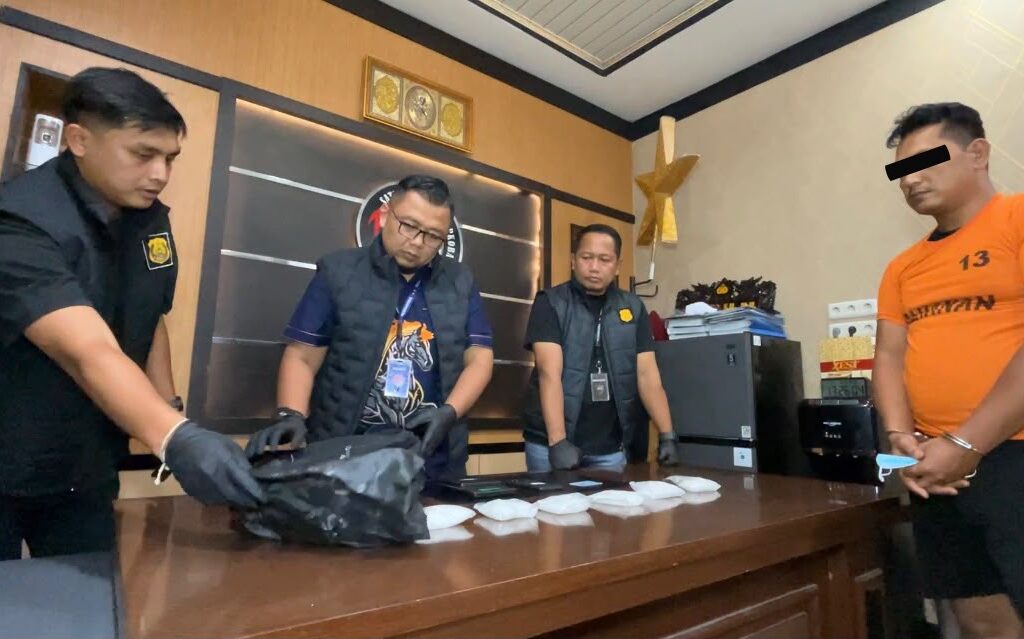Penumpang Bus Travel Ditangkap Bawa Sabu 480 Gram, Mau Dikirim ke Aceh