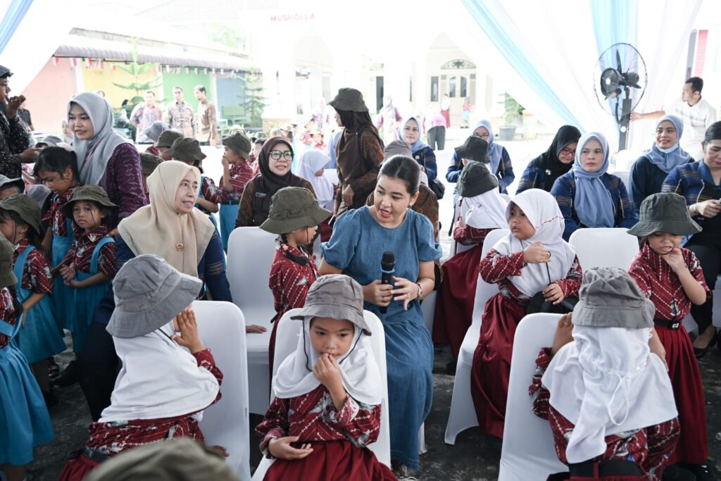 Kahiyang Ayu Ajak Siswa TK/SD Pertiwi Biasakan Hidup Sehat Sejak Dini