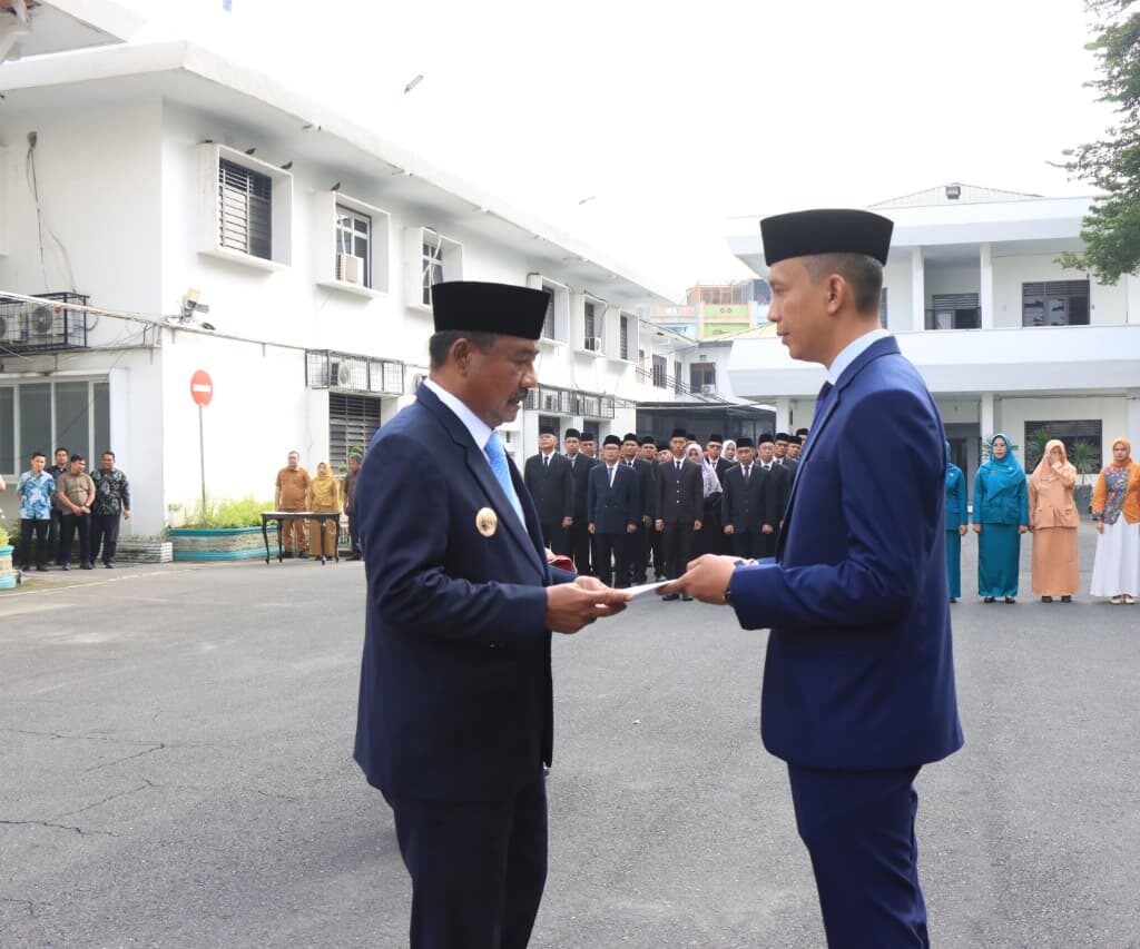 Amir Hamzah Lantik Sofyan Syahputra Siregar Jadi Kadisdik Binjai