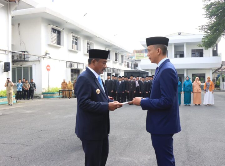 Amir Hamzah Lantik Sofyan Syahputra Siregar Jadi Kadisdik Binjai