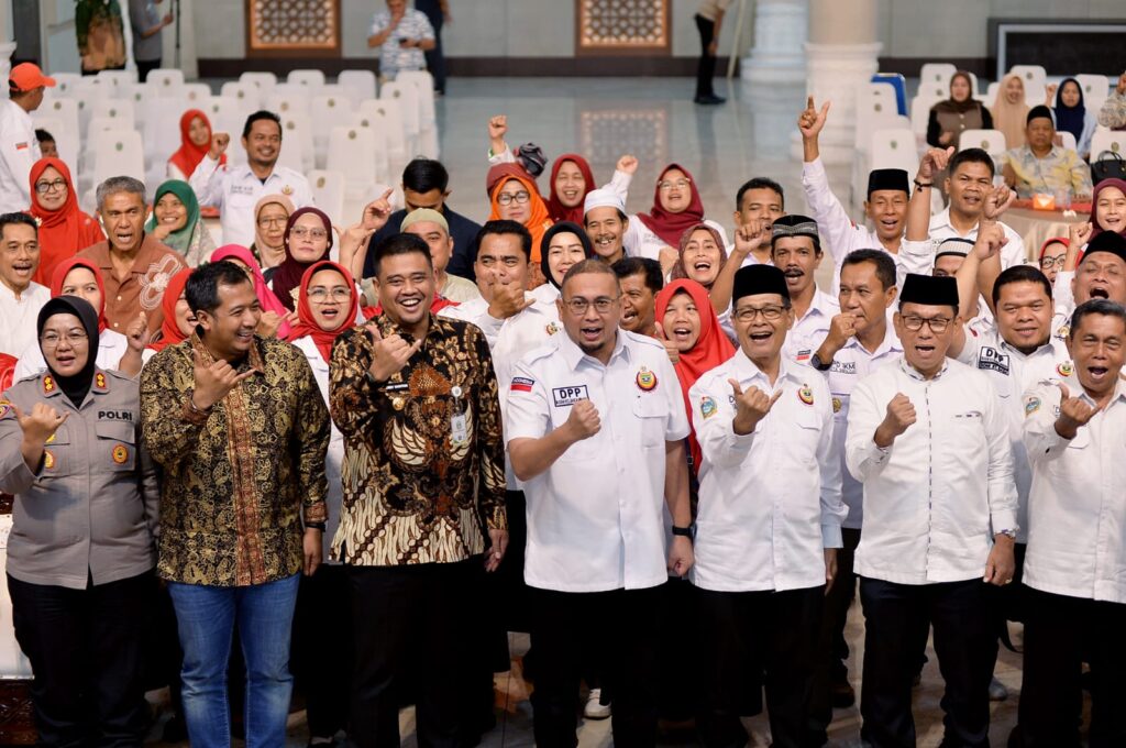 Bobby Nasution Ajak IKM Sumut Perkuat Ekonomi Keumatan dan Industri Halal
