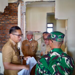Rico Waas Tinjau Rehabilitasi Total Puskesmas Helvetia, Layani hingga 300 Pasien Sehari