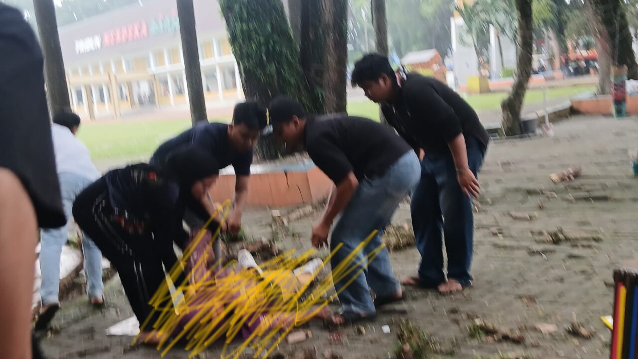 Akibat Angin Kencang, Pedagang Tewas Tertimpa Dahan Pohon di Lapangan Merdeka Binjai