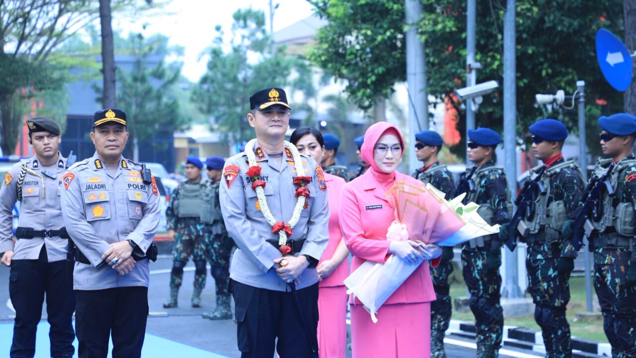 Disambut di Mapolda Sumut, Irjen Pol Sonny Irawan Langsung Pimpin Apel
