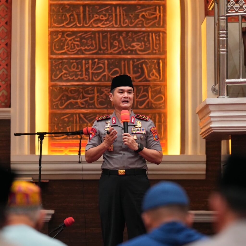 Salat Subuh Bersama Masyarakat, Kapolda Sumut Ajak Perkuat Persatuan dan Perangi Narkoba