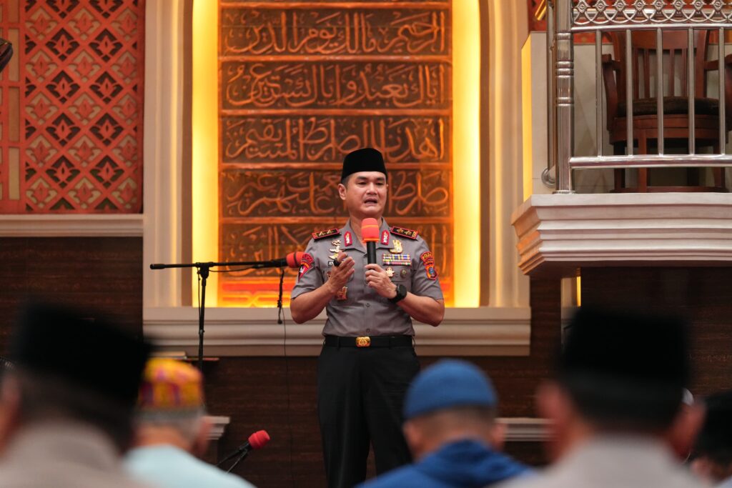 Salat Subuh Bersama Masyarakat, Kapolda Sumut Ajak Perkuat Persatuan dan Perangi Narkoba