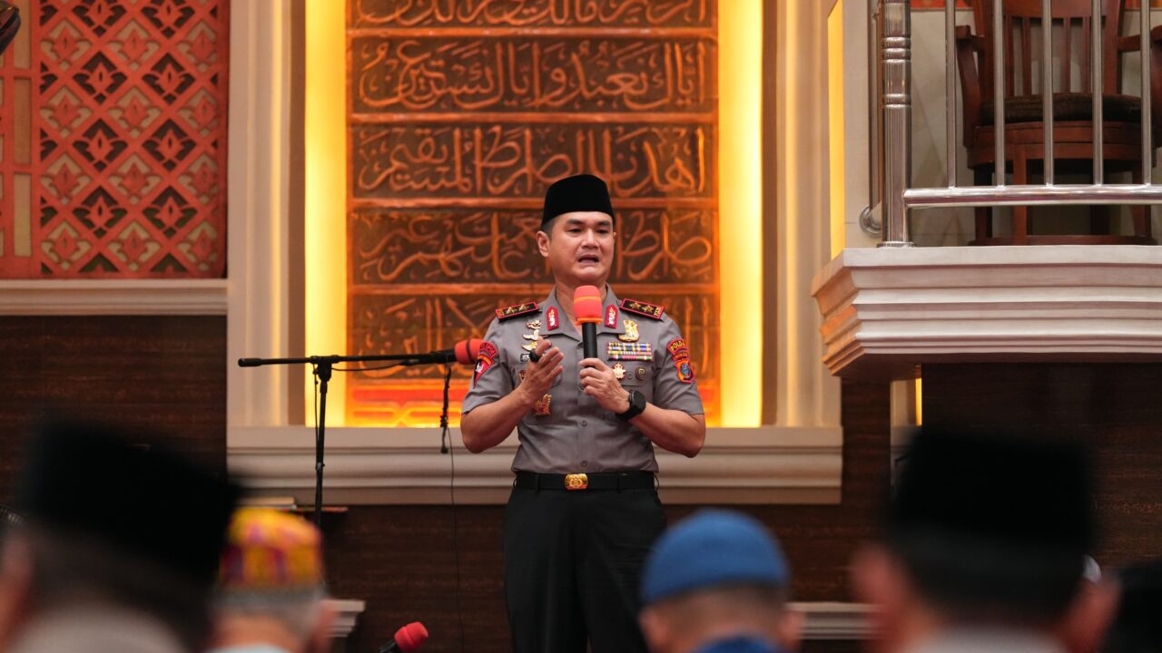 Salat Subuh Bersama Masyarakat, Kapolda Sumut Ajak Perkuat Persatuan dan Perangi Narkoba