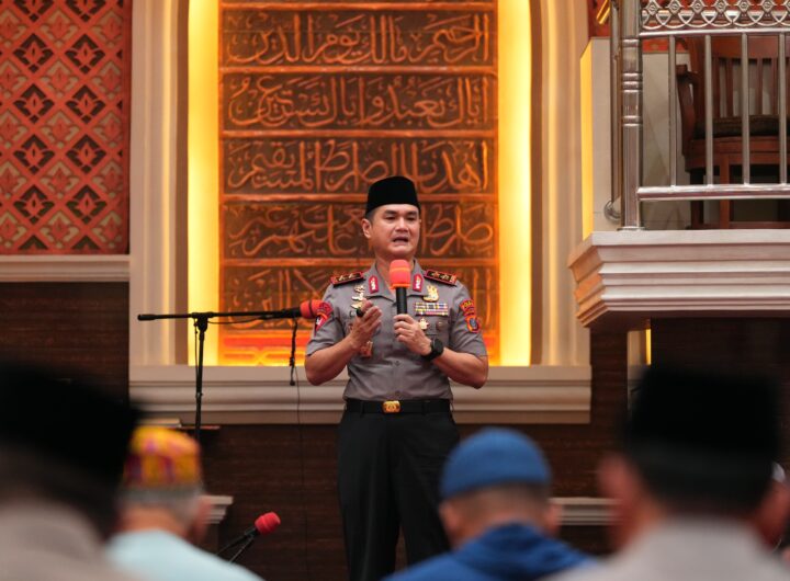 Salat Subuh Bersama Masyarakat, Kapolda Sumut Ajak Perkuat Persatuan dan Perangi Narkoba