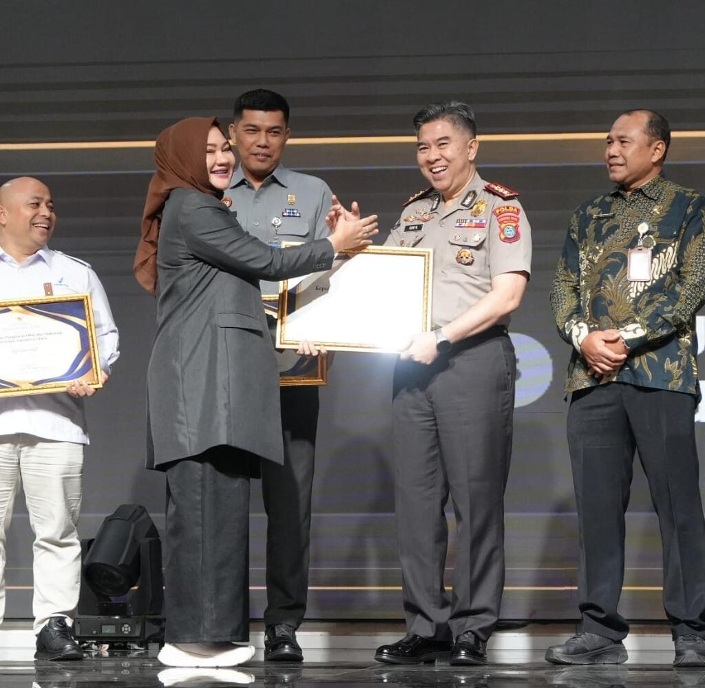 Kapolda Sumut Raih Penghargaan Achievement Person, Predikat Informatif di KI Award 2026
