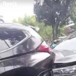 Mobil Mewah Tabrakan Beruntun di Jalan Sudirman, 3 Orang Terluka