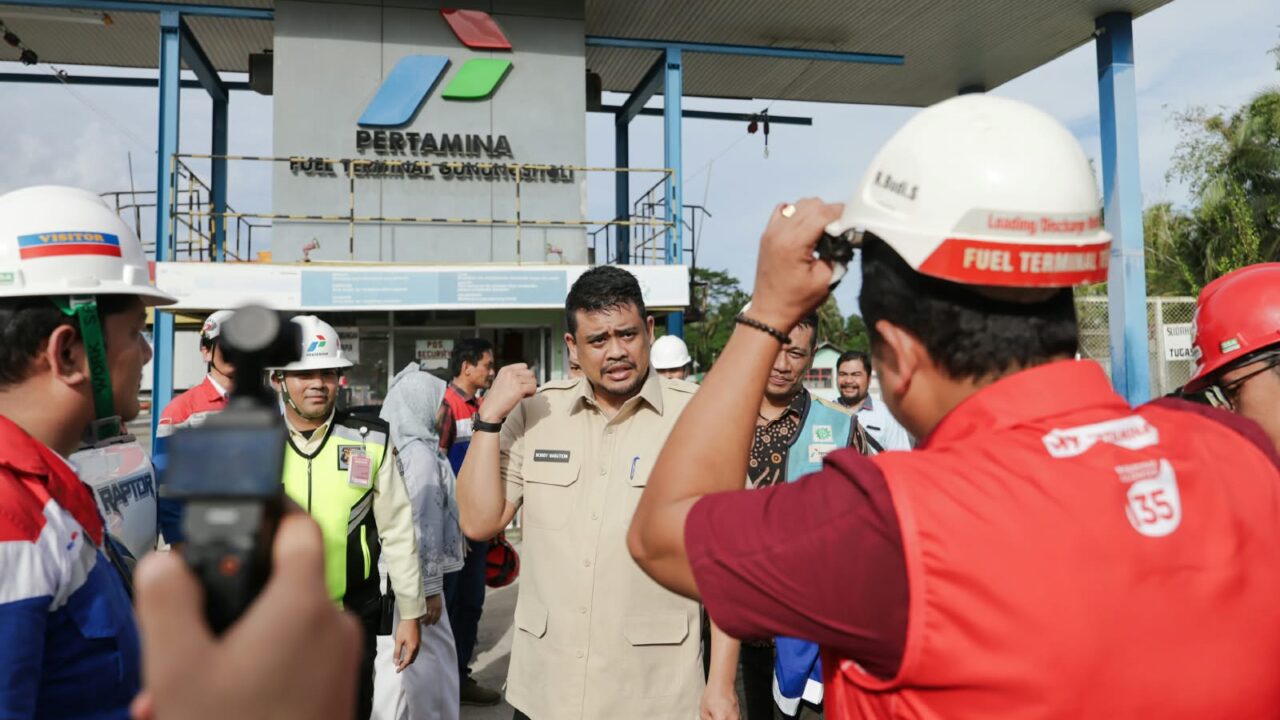 Distribusi BBM di Nias Potensi Terganggu, Bobby Nasution Upayakan Mitigasi Kelangkaan di Masa Nataru