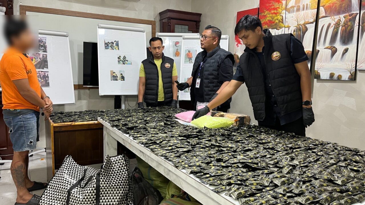 Gerebek Gudang di Deli Serdang,  Disita 3 Kg Sabu, 10.000 Ekstasi dan 1.778 Vape Narkoba, Polisi Kejar Bandar Malaysia